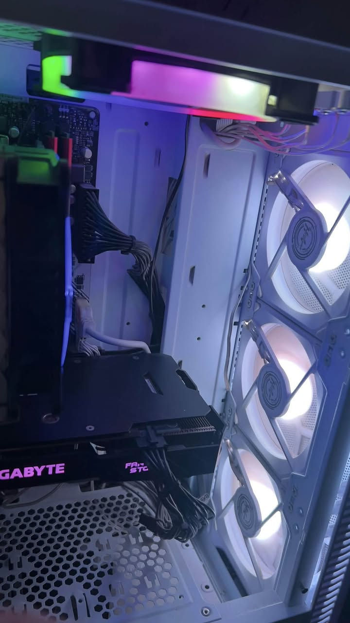 السلام عليكم شباب 

كيس للبيع مواصفاته : 

الكيس : Ryzen 5 2600
الكرت الشاشة : Gtx 1070ti 8g
 الرام : Ram 16g
 مذربـورد : M.B. B450M
الكيس : HeroGear 4 فانات + 1 تركيب 
المـبرد غازي 

ملاحظة : الكيس بدون جـامة 

سعرها 425 الف وبيها مجال 
مكاني بغداد / البلديات


**إذا كنت صاحب هذا الإعلان وتريد حذفه لأي سبب، رجاءا أرسل رسالة إلى الدعم الفني**