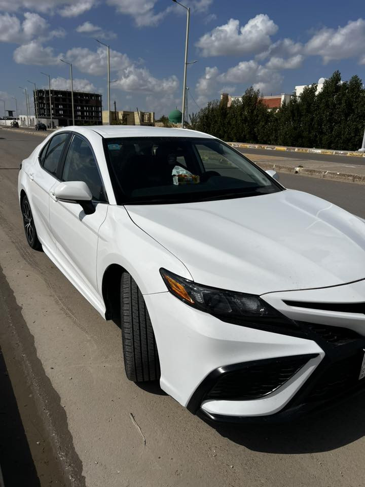 للبيع كامري ابيض رقم بغداد تحويل ثاني يوم 2024se Nightshd
فول عدا الفتحه 
بصمه  تشغيل عن بعد 
 كشنات جلد .كشن كهرباء  
رادر امامي  خلفي +قياده شبه ذاتيه تحديد مسار 
شفتات ستيرن 
فول تحكم ستيرن
اشاره بالمراية 
ثلاث انضمه قيادة 
ماشيه 40 الف ميل 
وبعد بيه مواصفات  
ضررها جاملغ خلفي بدون صبغ مرجع بارد والايرباك ماطاك  
الاتصال رقم ***********
