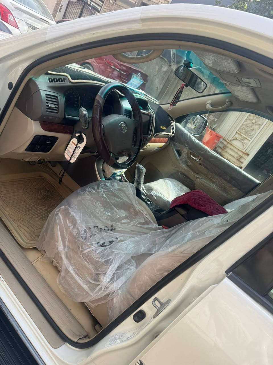 السلام عليكم برادو ٢٠٠٧ نضيفه كفاله من ضربه كير او مكينه خير من الله $ .164
عنوان الدوره شارع ابو طياره ،

*********** رقم
