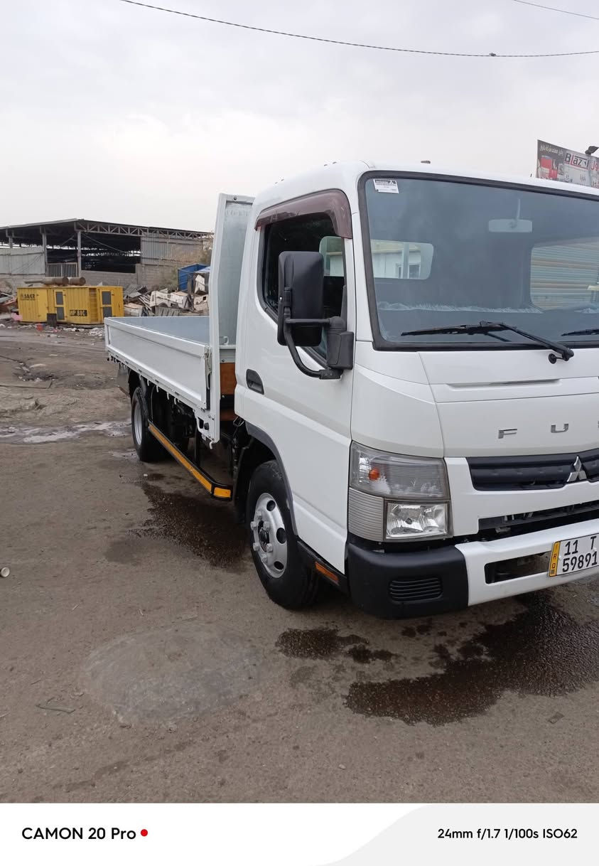 سلا عليكم كنتر موديل ٢٥ للبيع السياره جديده كلش جديده ماشيه ٧٤ السياره مبدل قماره اوربيه كفاله عامه السياره بدي زيرو  رقم بغداد السعر ٢٩٥ ورقه  وبيها مجال حك الجيه المكان بغداد 
***********
