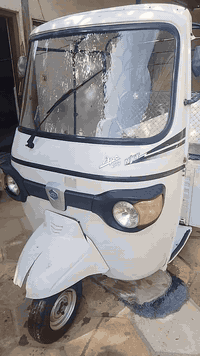 السلام عليكم تكتك بياجو للبيع تكتك جديده موديل 21 مكفوله من ضربه تكتك قاطعة نار ابيع على وضعها اوراق***********
سعر مليونين و200 وبيها مجال
