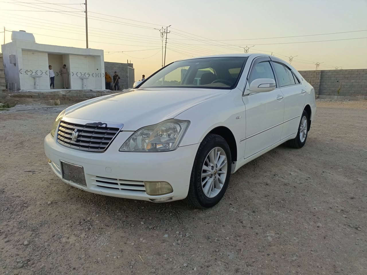 السلام عليكم ادوات شاهينه موديل 2004 شاصي 82 كصت قماره فقط سياره كارتون السعر 55 بيه مجال المكان فلوجه الاتصال ***********
