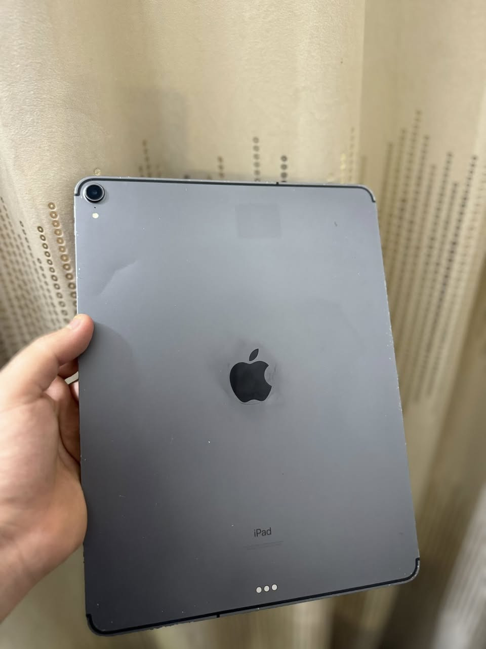 ايباد برو الجيل الثالث حجم شاشه 12/9 ذاكره 256 يدعم شريحه بطاريته 85 ايباد نضافته 90‎%‎

سعره 450 بي مجال مكاني بغداد الحسينيه راشديه


**إذا كنت صاحب هذا الإعلان وتريد حذفه لأي سبب، رجاءا أرسل رسالة إلى الدعم الفني**