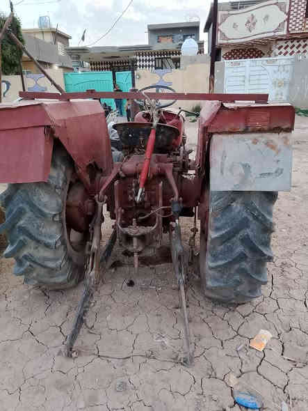 للبيع 
ديالى الخالص قرية سعدية الشط 
***********
جاهزه كل نقص مابيه
ستيرن بور
ابريك عنبار
كير محرك
تايرات
كله جديد
