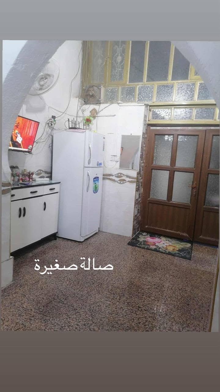 بيت للبيع في الجمهوري الشرقي قريب على جامع الجمهوري 
(مساحة 75متر) 
للاستفسار الاتصال على هذا الرقم خط وعلى الواتساب
***********
