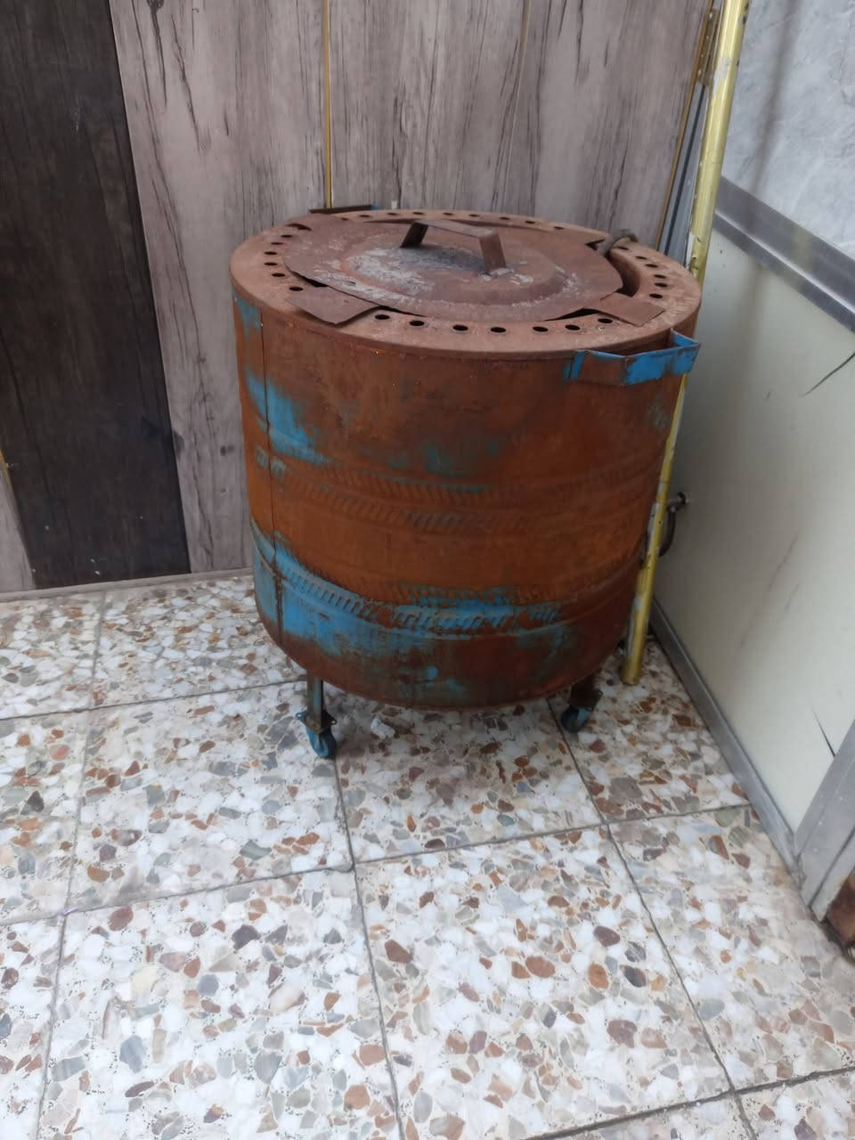 السلام عليكم للبيع يشتغل ويخبل بالخبز بس متروك ب٢٠ الف مكاني الشعب


**إذا كنت صاحب هذا الإعلان وتريد حذفه لأي سبب، رجاءا أرسل رسالة إلى الدعم الفني**