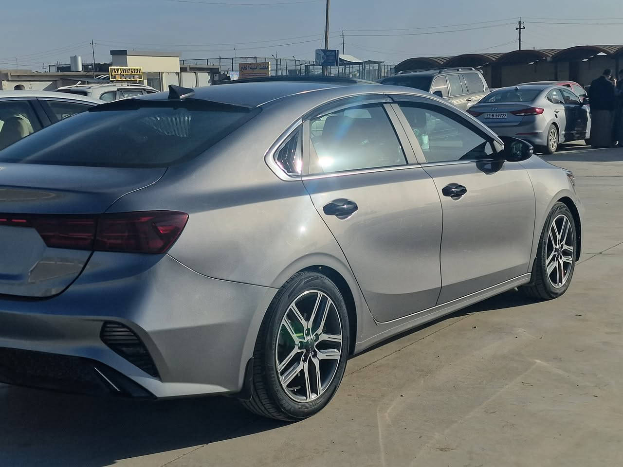 – كيا فورتي 2023 أعلى فئه  (واحد على واحد)
🔹 محرك 2000 DOHC
🔹 فتحة سقف
🔹 تبريد وتسخين مقاعد
🔹 رادار أمامي وجانبي
🔹 بصمة تشغيل + ترحيب عند الاقتراب
🔹 تشغيل عن بُعد
🔹 3 مودات للقيادة
🔹 هند بريك كهربائي
🔹 Auto Hold
🔹 السيارة منفيس 
💎لايت زينول 3 عدسات 
💎شحن لاسلكي 

⚠️ تفاصيل الحادث:
– السيارة صبغ 4 قطع
– باب خلف السكن
– جاملوك خلفي
– جاملوك أمامي
– بدون دواخل – بدون إيربكات

📌 سعر السيارة 165  وبيها مجال بسيط 
📍 الموقع: القيارة _ قرية ازهيليله 

📞 للاستفسار: ***********
