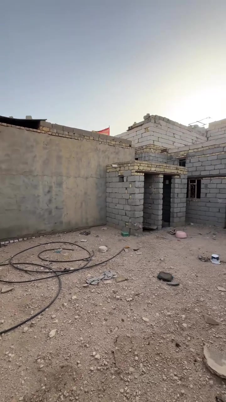 بلاش.       بلاش.               بلاش
هيكل مع قطعة في داخل سياج البيت للبيع
 أبيع بسعر مستعجل العنوان ناحية اور شارع مولد زكي قرب مركز شرطة اور الجديد الاستفسار اتصالكم على رقم *********** ، *********** او مراسلة الصفحة
