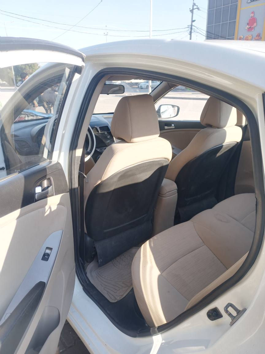 سلام عليكم اكسنت مديل 2016 خليجي محرك 1400 كفاله بيها فقط دوسه وحالوب قليل السعر 87 مكان السياره نجف
*********** النجف, العراق
