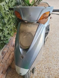 عندي بريز كوم حديد السعر ٢٥٠ الف قفل العنوان الامين الثانيه ٠٧٧٠٠٦٢٨١٢...