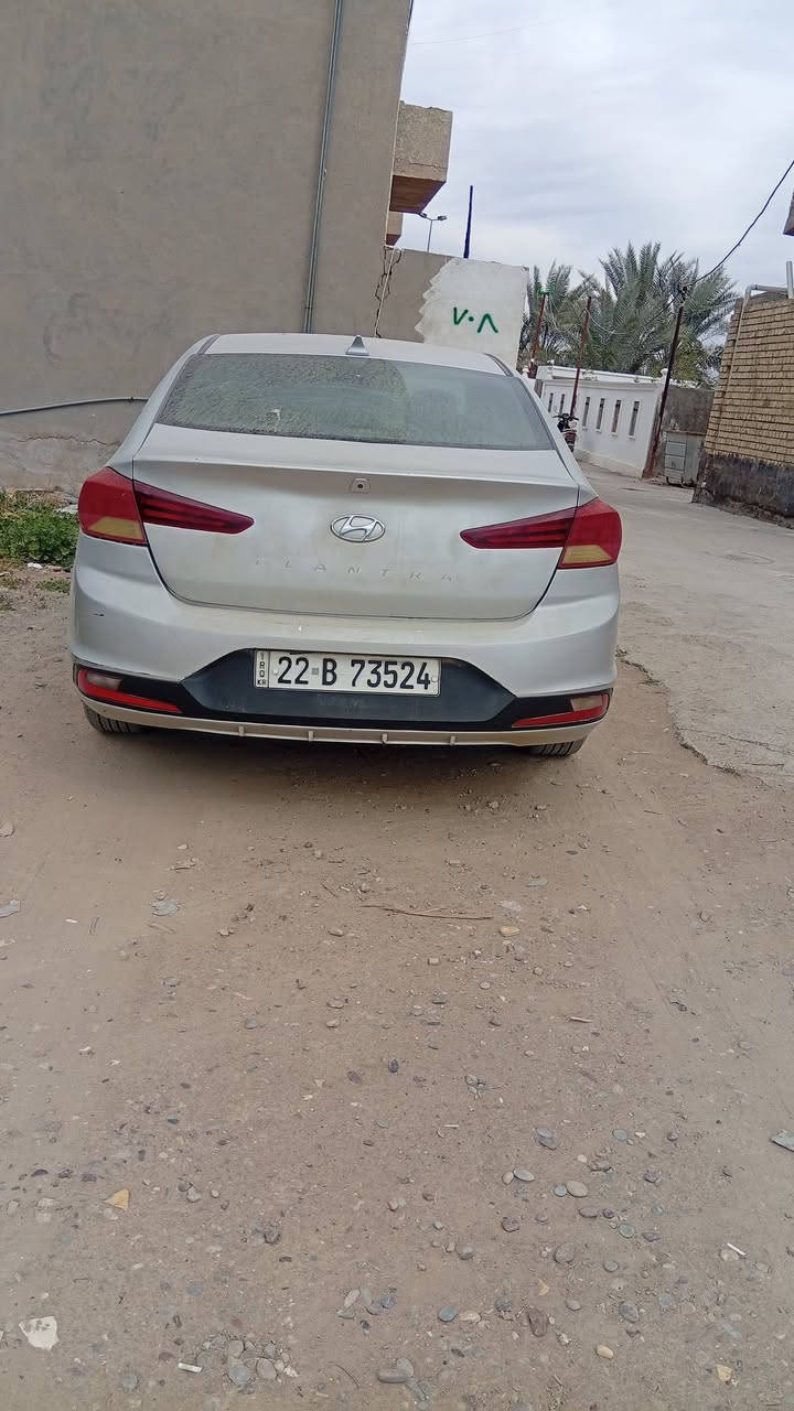 سياره النتره للبيع موديل 19 فول بصمه وبنروما كشنات تدفئه تبريد حساسات مكينته 2000 تواصل ***********
