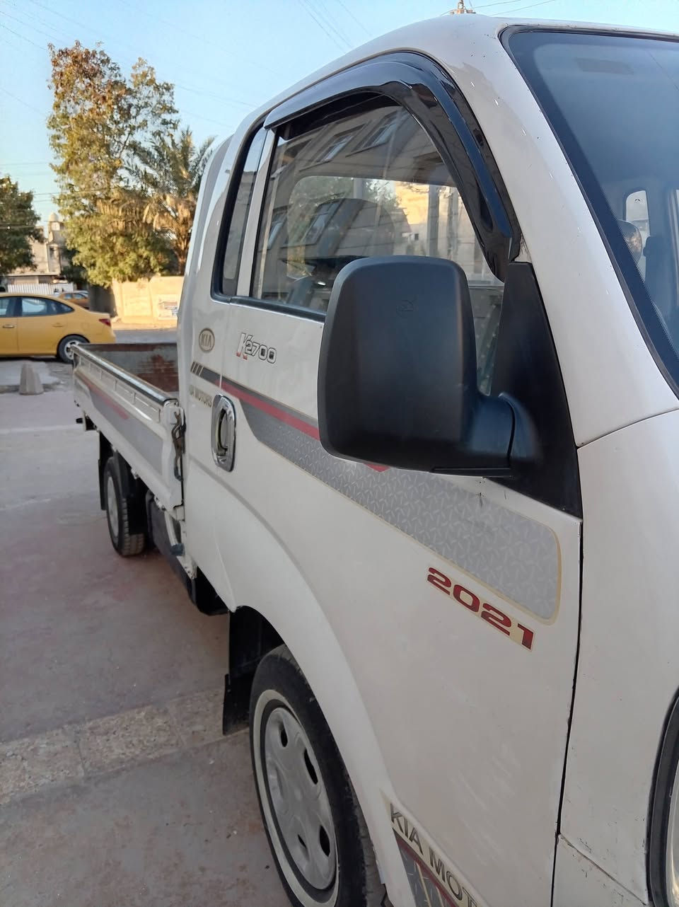 سلام عليكم كيه حمل موديل 2010للبيع رقم بغداد السياره مكفوله من محرك كير اكسن شاصي رقم شاصي واضح نفاذ السنويه ل2027 السعر 97وبيها مجال مكان بغداد الدوره للاستفسار ***********
