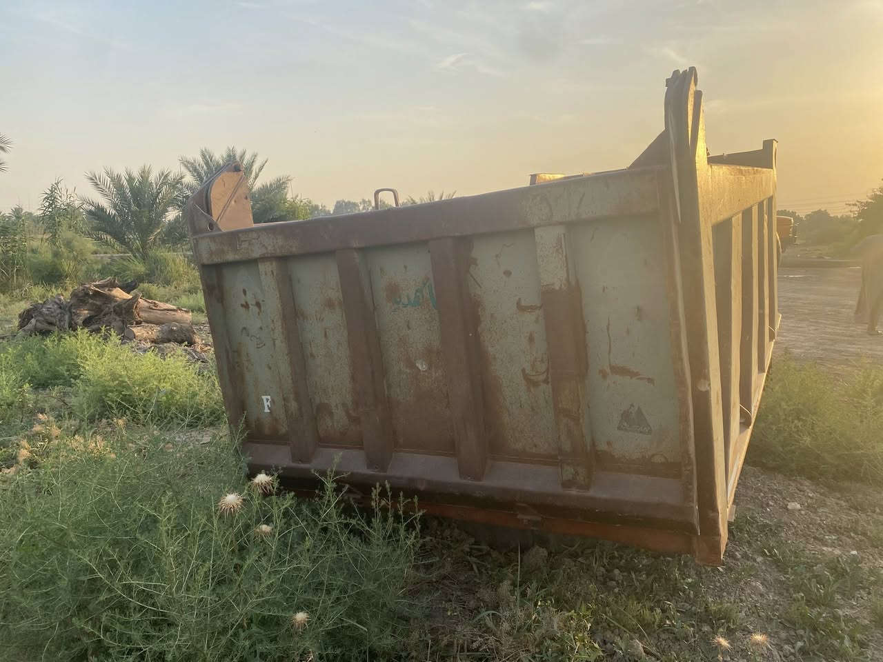 بدي مايلر موديل ٨٥ شفقة عالية جاهز تانكي جك لاخياس ولا ترويج كبل للشغل شفقه عالية طول خمسة وربع بلادي نضيف جدا السعر ١١٠ قابل لللتفاوض ***********
