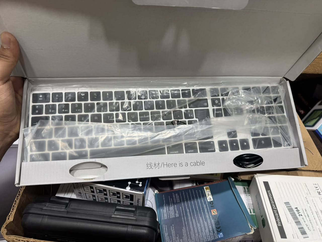 كيبورد بلوتوث ميكانيكي حط سعر معقول وبالعافية عليك توصيل داخل كربلاء ٣ توصيل محافظات ٥


**إذا كنت صاحب هذا الإعلان وتريد حذفه لأي سبب، رجاءا أرسل رسالة إلى الدعم الفني**