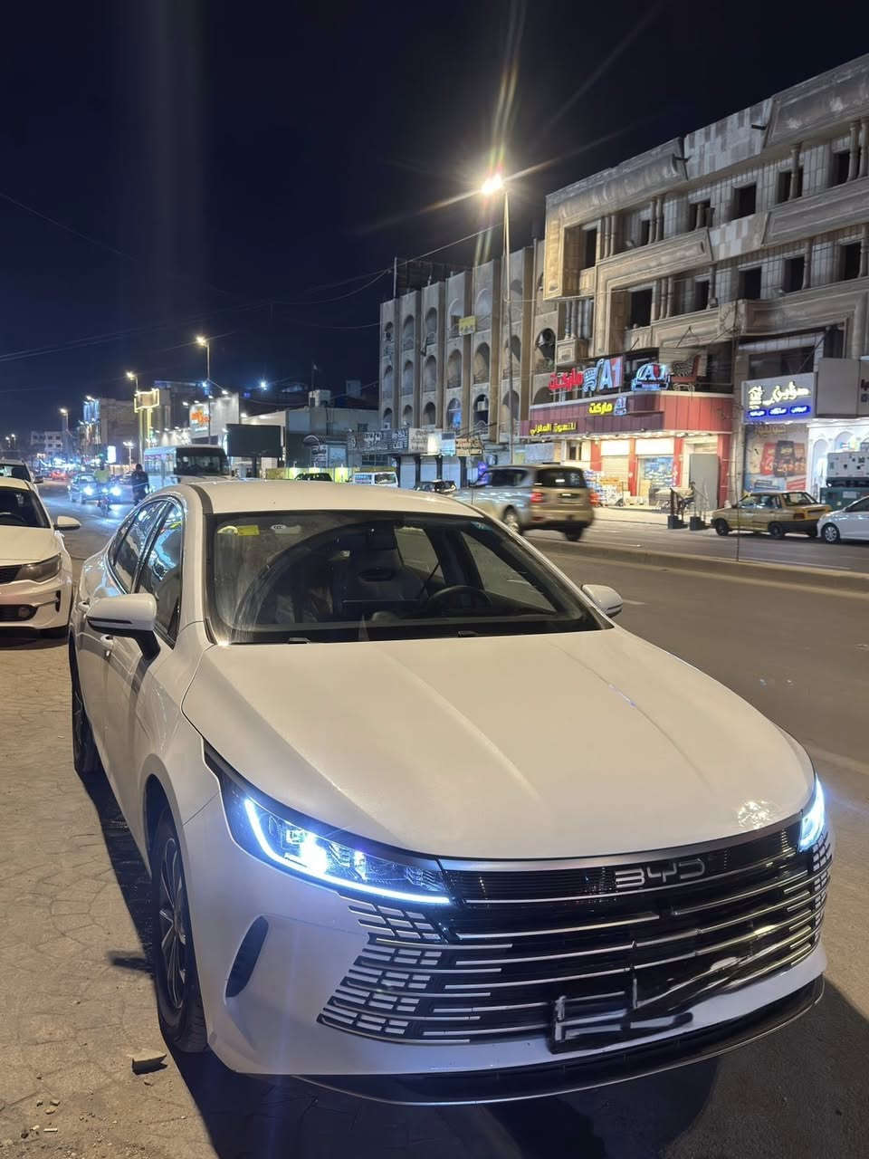 السلام عليكم
بي واي دي ديسترو موديل 2025 ماشية 4800 
رقم بغداد مثبت لوحات

بيهة بارد بداية البنيد كلش بسيط 

مواصفات
بصمة تشغيل + بصمة ابواب + تشغيل عن بعد 
كراسي جلد 
داخل لونين ابيض و اسود
بجم LED
بك لايت LED
شاشة كبيرة دوارة 
كامرة دوارة 
حساسات
شاشة دجتل
ويل كروم 
هاند بريك كهرباء
اوتو هولد
كير ماوس
تبريد شاشة 
مناخ منفصل
تحكمات جعتين

بعد بيهة هواي مواصفات

استفسار 📞***********

السعر 118 وبيهة مجال

العنوان📍بغداد زيونة
