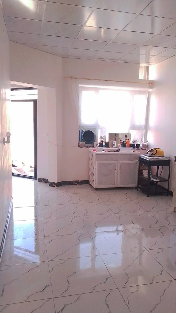 بيع مستعجل مساحة 150 متر بناء صفر طابو زراعي ناحية ليلان حي العصرية قرب مدرسة  العربية البيت سيراميك بس نقص بيها بيبان داخلية سعر 32 مليون للاستفسار ***********
