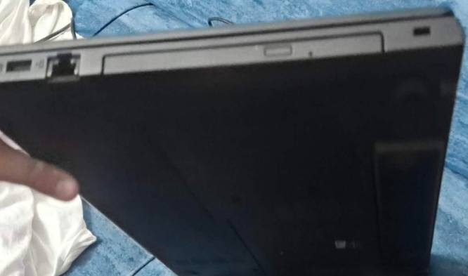 للبيع: لابوتوب 𝐋𝐞𝐧𝐨𝐯𝐨 𝐓𝐡𝐢𝐧𝐤𝐏𝐚𝐝
المواصفات:
المعالج (CPU): Intel Core i5-5200U بسرعة تصل إلى 2.7GHz
الرام (RAM): 4GB DDR3، قابل للتوسيع حتى 16GB
التخزين (Storage): HDD 500GB (قابل للترقية إلى SSD)
الشاشة (Display): 15.6 بوصة، دقة HD 1366×768
كرت الشاشة (Graphics): Intel HD Graphics 5500
المنافذ (Ports): USB 3.0 / USB 2.0 – HDMI – VGA – LAN – قارئ بطاقات SD
محرك الأقراص (Optical Drive): DVD-RW
البطارية (Battery): 6 خلايا Li-ion، تشغيل ممتاز
النظام (OS): Windows 10 Pro
الوزن (Weight): حوالي 2.3 كغم
حالة الجهاز: نظيف ومستعمل بحالة جيدة
💰 السعر: 350,000 دينار عراقي (بيهه مجال)
التواصل: خاص أو على الرقم ***********
