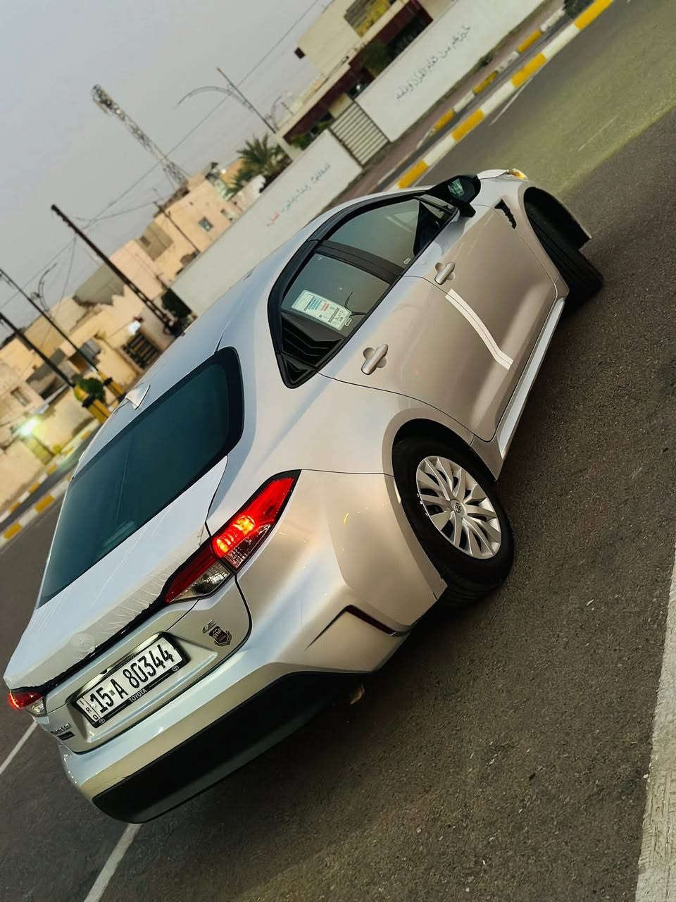 كورلا 2023 وارد امريكي
مواصفات LE 
شاشة كبيرة لمس
 كامرة 
سايد بريك دكمة  
رادار تعديل مسار 
 رادار اوتو بريك
 تحكم ستيرن
 اوتو هولد
 نظام ECO
 لايتات زنون 
مانع انزلاق
مرقم انبار جديد 
سيارة كلش نظيفة 
حادثه دعاميه بدون ايرباك   
السعر 140$ وبيه مجال بسيط
‏‪***********
مكاني الرمادي
