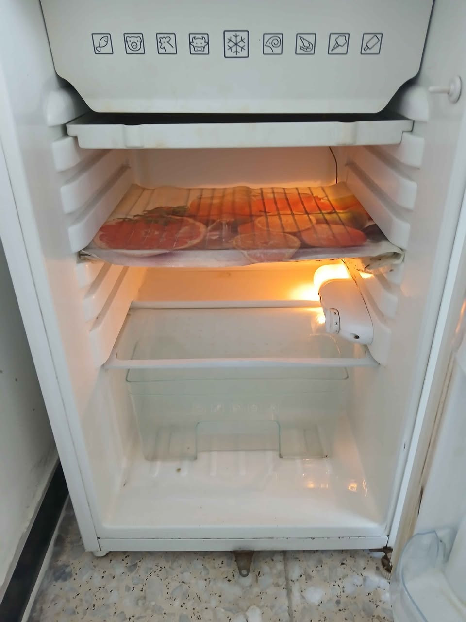 ثلاجة ناشونال حجم ٧ قدم شغالة فول سعرها 85 الف عنوان مدينة الصدر حي الصدرين موبايل *********** بغداد, العراق
