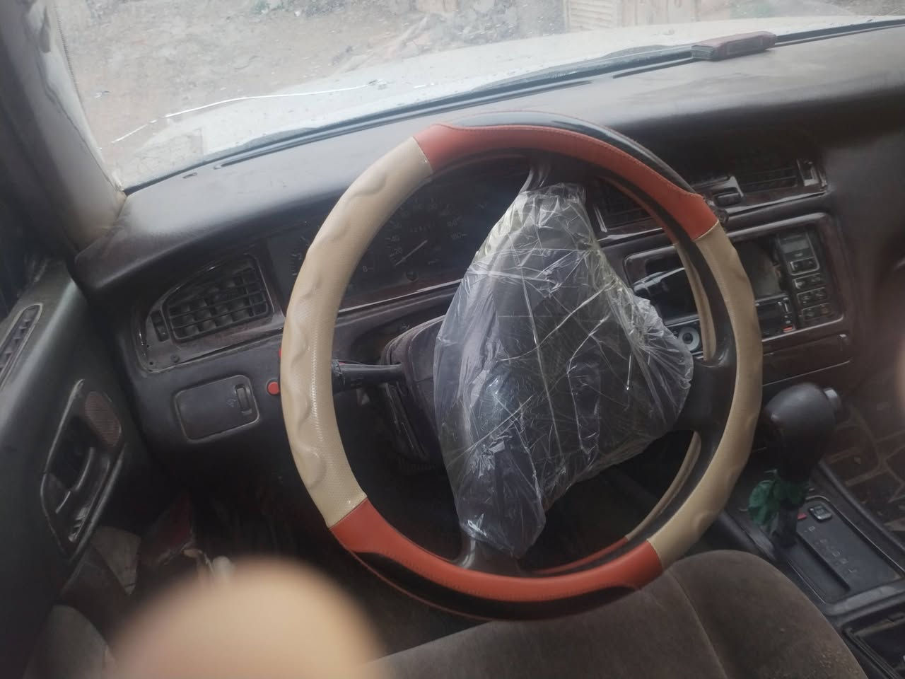 سلام عليكم بطه للبيع السعر 30 سيارة بيه كصه سنويه بعدي ما صاقطه محرك كير اكسن كهربائية حداديه خير من الله مراوس ترهم حسب القناعه اي ستفسار اتصل *********** /*********** مكان بابل جبله
