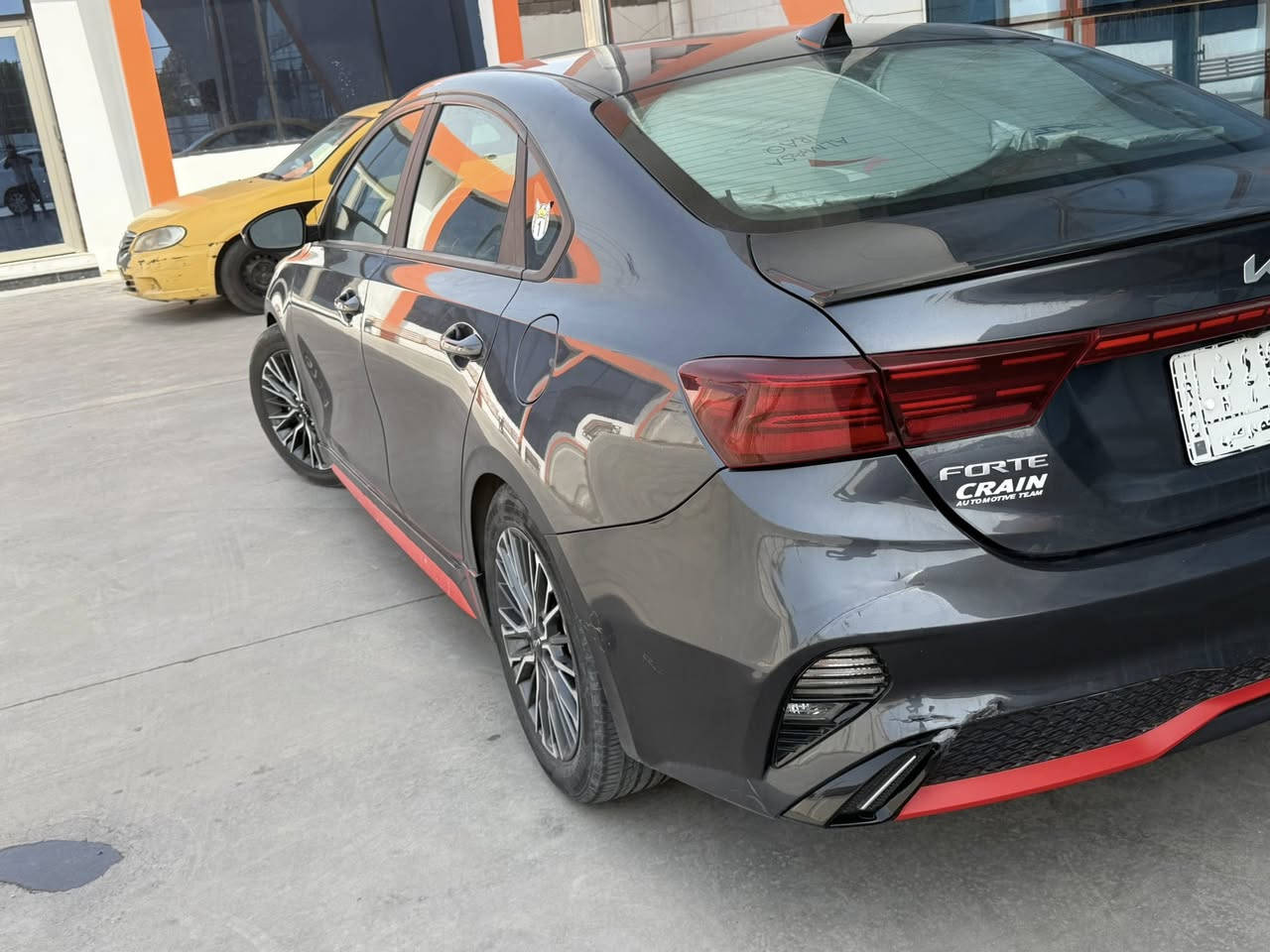 السلام عليكم
فورتي 2023 جي تي لاين مكينة 2000 دوش ولكير ديسيتي دبل اكلج مو سيفيتي حادثه خفيف جاملغ الأيمن بارد والبنيد مبدل نفس اللون موجود سونار
المواصفات:
كشنات جلد ومختم جيتي لاين 
تدفئة اوتبريد الكشنات 
قطعتين تبريد 
تبريد منفصل 
والكشن السايق كهرباء
ستيرن D رياضي
رادار امامي وخلفي
رادارات جانبية بالمري
ثلاث انظمة قيادة
ويل Z 17 كروم رياضي
شاشة كبيرة ابل كار بلي + اندرويد اوتو
كامرة دوارة 360 درجة
بصمة تشغيل + ابواب+ صندوق 
تشغيل عن بعد
لد نهاري بالايت
وبلوجكترات LED زنون
بكلايت لد
تحديد مسار وسياقة ذاتية
انارة ترحيب 
كروز سرعة 
 السعر 160اوبيهة مجال مكاني بغداد***********
