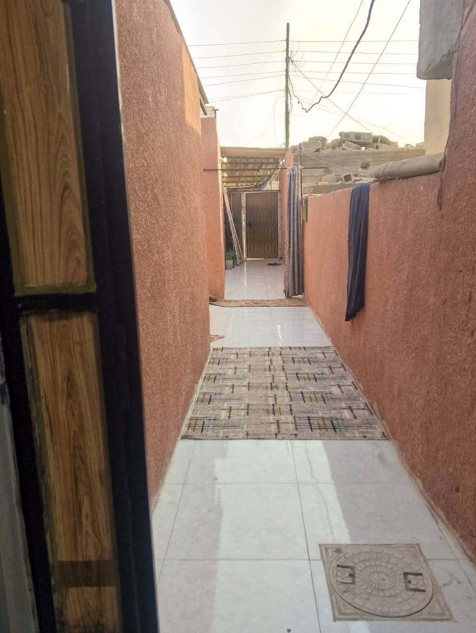 بيت للبيع منطقة الإصلاح على الشارع مقابل المدرسة المساحة 150بيه محل واستقبال وغرفة وصاله كامل مكمل مابيه اي نقص الاتصال على الرقم ***********
