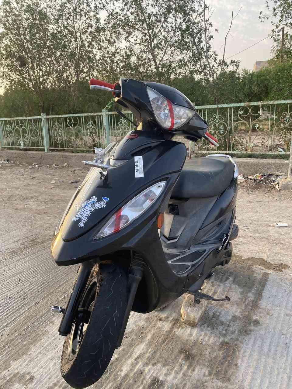 للبيع دراجه جي فور نضيفه وبسعر مناسب 450وبيه مجال  ‭٠٧٨٨ ٣٢٢ ٧٣٧٧‬
