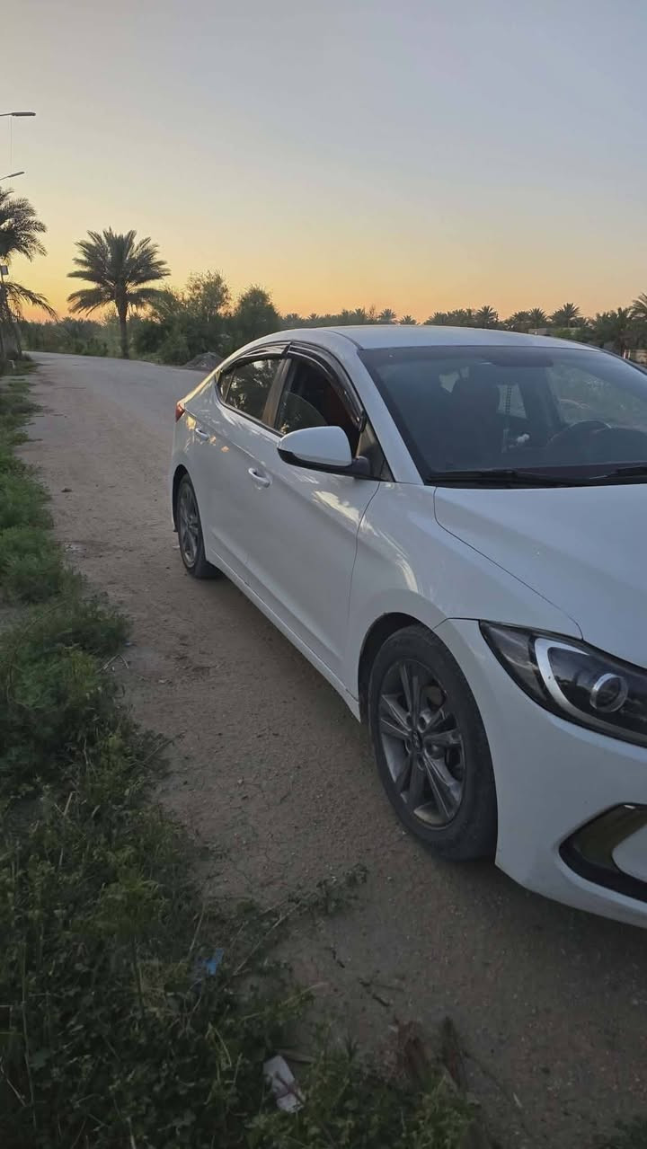 السلام عليكم النترا موديل ٢٠١٨ نص فول بسمي رقم نكليزي تبريد حداديه تخم تاير  تدفئة تبريد بيها قطعتين  من امريكا وبيها صبغات بصيطه والباقي كفاله كامله من كل نواحي وبالخير ع الياخذها مال جناي سياره كلش حلوه ونضيفه ماعايزه برغي مكاني بالحلة المعيميره قرب البوابه السعر ١١٠ وبيها مجال بسيط
 للاستفسار اكثر  تصال ع الرقم 
 ***********
