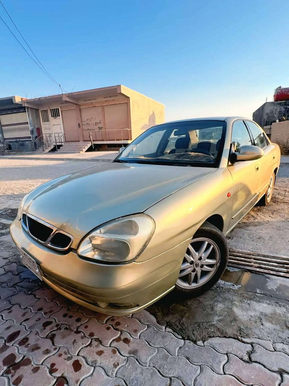 دايو نوبرا 2 
موديل 2000
رقم بغداد مشروع وطني شرط تحويل غرامة سنوية جديد لحد 2027 بيها كوبون بنزين 
كير و محرك و تبريد شرط لا صرف ولا بخار 
مصبوخ للجمالية فقط بدون ضرببة بطارية جديدة و اربع تايرات جدد
سعر 38 و مجال قليل 
رقم موبايل  *********** كركوك, العراق


**إذا كنت صاحب هذا الإعلان وتريد حذفه لأي سبب، رجاءا أرسل رسالة إلى الدعم الفني**