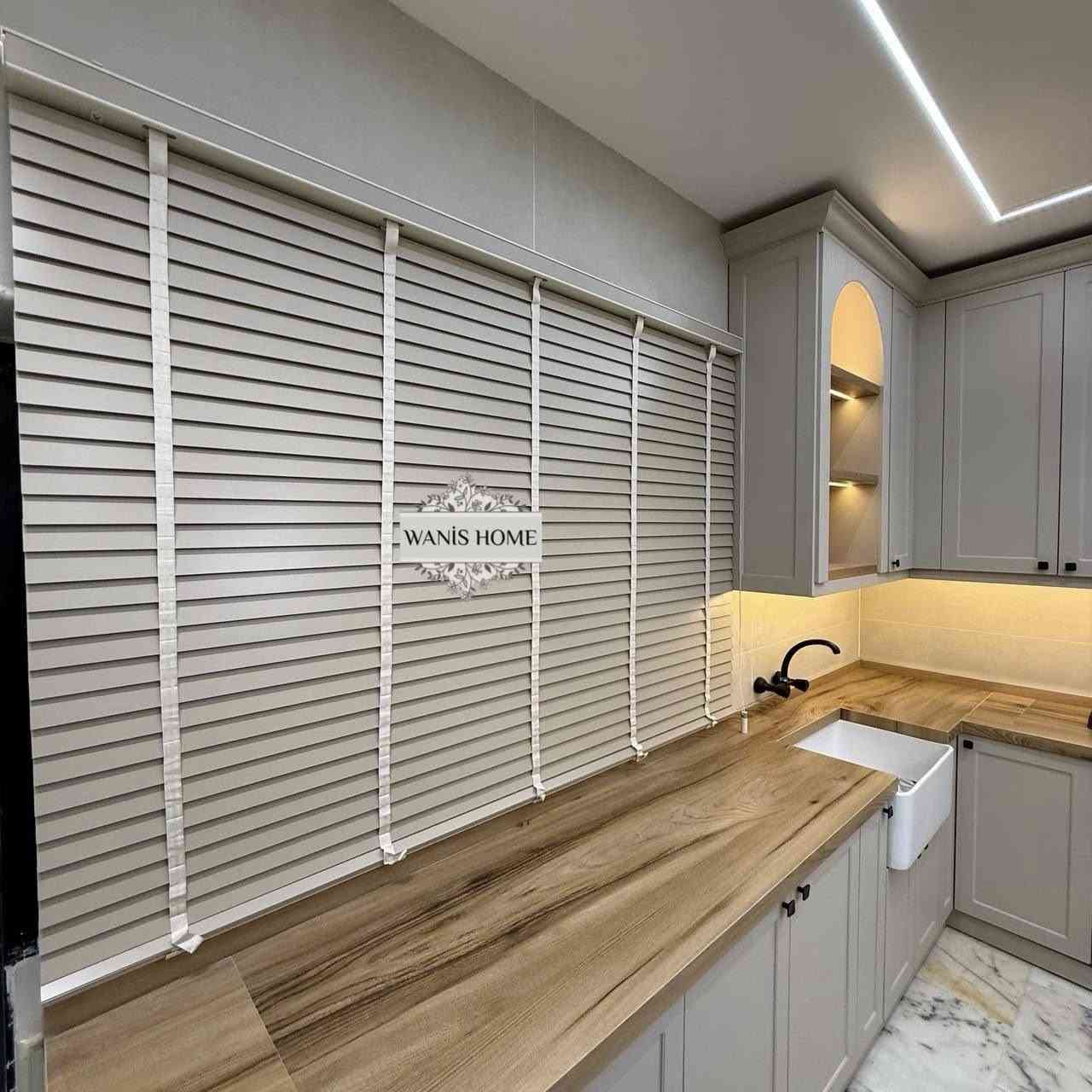 عندما تختلط الفخامة بالرقي،
تأتي ستائر الجالوزي الخشبية الطبيعية من ونيس هوم 

لتمنح المكان لمسة من الجمال والرقة والطاقة الإيجابية.
بخشبها الطبيعي وتصميمها الراقي، تضيف دفئًا وأناقة تدوم لكل زاوية في منزلك أو مكتبك

حيث اجتمعت دقة التفاصيل، وهدوء الحركة،
ونظام التحكم سلسه  او بالريموت كنترول،
ليكون الستار عنصرًا أساسيًا في هوية المكان، لا مجرد مكمل بصري.

إذا كنتم تبحثون عن جودة تدوم،
وتنفيذ يعكس الذوق الرفيع وقيمة المكان،
فإن ونيس هوم تقدم حلولًا مدروسة تعيش لسنوات طويلة.

📍 العنوان:
الأعظمية – سبع أبكار –  شارع عام- مقابل محطة الوقود

📞 الهاتف / ***********
      
📞 الهاتف / ‭0776 569 1076‬
  
📞 واتساب: wa.me/9647851000146

#ونيس_هوم #ستائر_خشبية #جالوزي_خشب #ديكور_فاخر #تصميم_داخلي #تشطيبات_راقية #ديكور_مكاتب #شركات_العراق #خشب_طبيعي #بغداد
