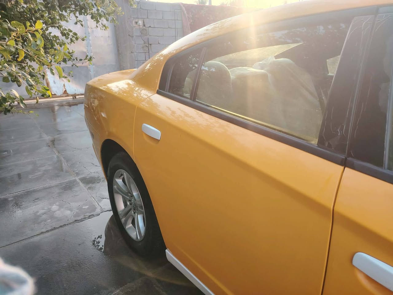 ياالله
السلام عليكم
جارجر موديل 14 اصل رقم انكليزي بغداد مشروع وطني سنويه ل30 باسمي صبغه جديده دواخل عسلي مصفره هيئة ومرور حادثه من امريكا جاملغ وبنيد بدون دواخل شاصي برانكيت مكفولات تايرات اكسل مكينه عربانه خلفيه تبريد منضومه جديده خطه شطره _كربلاء مكان  السياره شطره السعر 155
الاتصال ***********
