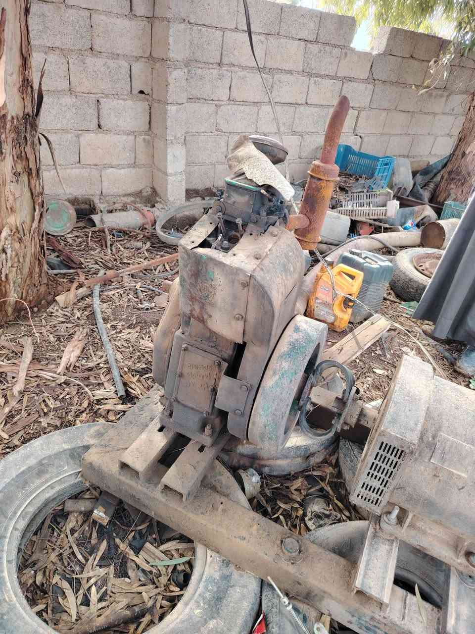 السلام عليكم
ماطورات للبيع واحد مولده راس التوليد ابو 10 
والثاني مال مي الخنزيىه 6 ب 5 المكان كركوك الحويجه 
الشراي يتصل 
***********
