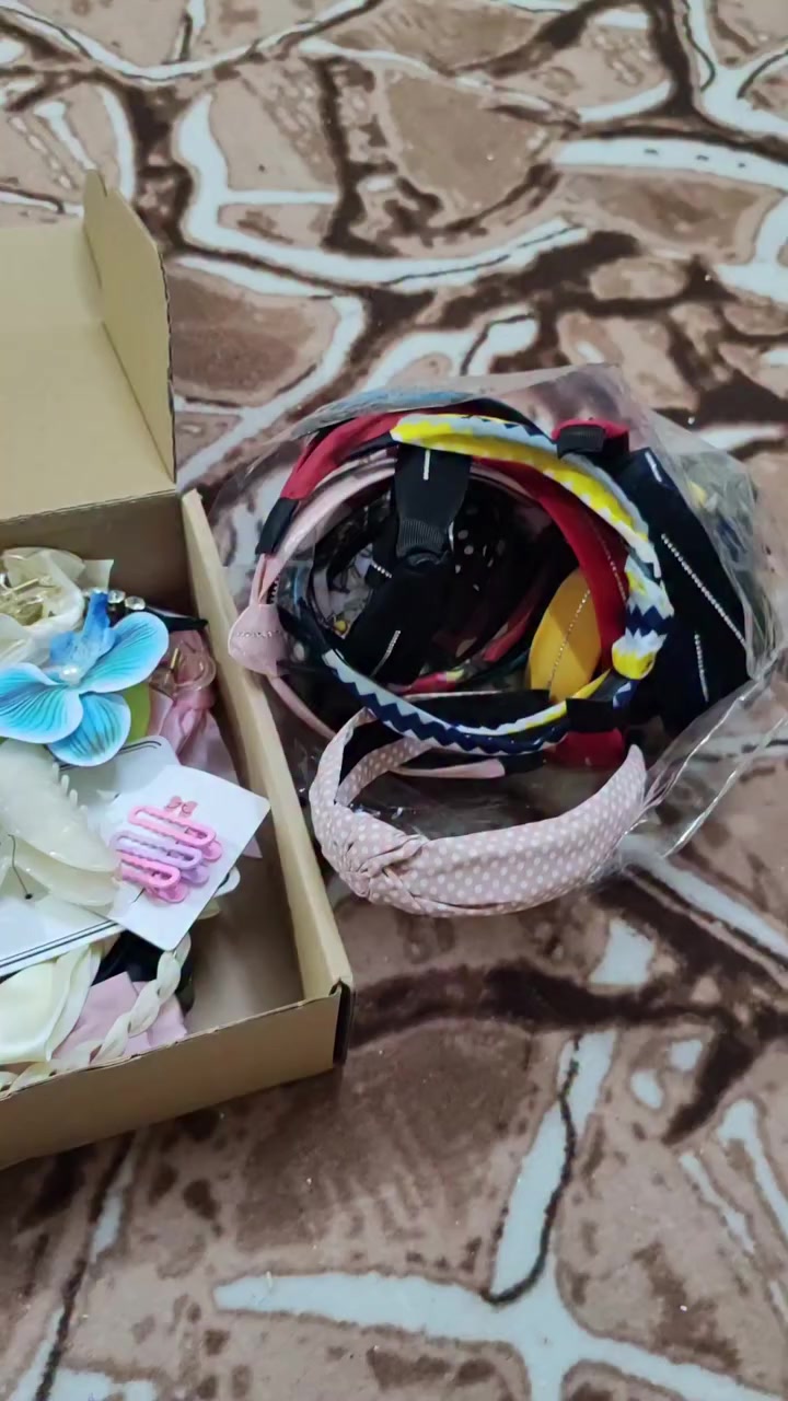 حملة العيد – فرحة طفل 🎁
لمده يومين
بدأت عندنا حملة فرّح طفل بالعيد
سواء كان يتيم أو طفل من عائلة متعففة.
🔹 سهم الطفل الواحد: 10,000 دينار
تكون سبب بكسوة عيد لطفل ويمكن هاي الفرحة ما كان يگدر يحصلها.
رسالة لأصحاب المحلات والمجمعات:
وينكم أهل الخير؟
إذا تحب تشارك بقطعة ملابس أو أكثر،
أنا أوصلك للمحل بالسماوة والرميثة،
وتكون سبب بفرحة طفل يوم العيد،
وأجركم كبير عند الله.
التبرعات المالية:
📍 داخل الرميثة والسماوة: أنا أوصلك للمحل.
📍 بقية المحافظات: عدنا
ماستر كارد
زين كاش
لا تضيع فرصة الأجر…
يمكن 10 آلاف منك تصنع فرحة عيد لطفل محتاج. 🤍
للمشاركة راسلنا بالخاص


**إذا كنت صاحب هذا الإعلان وتريد حذفه لأي سبب، رجاءا أرسل رسالة إلى الدعم الفني**