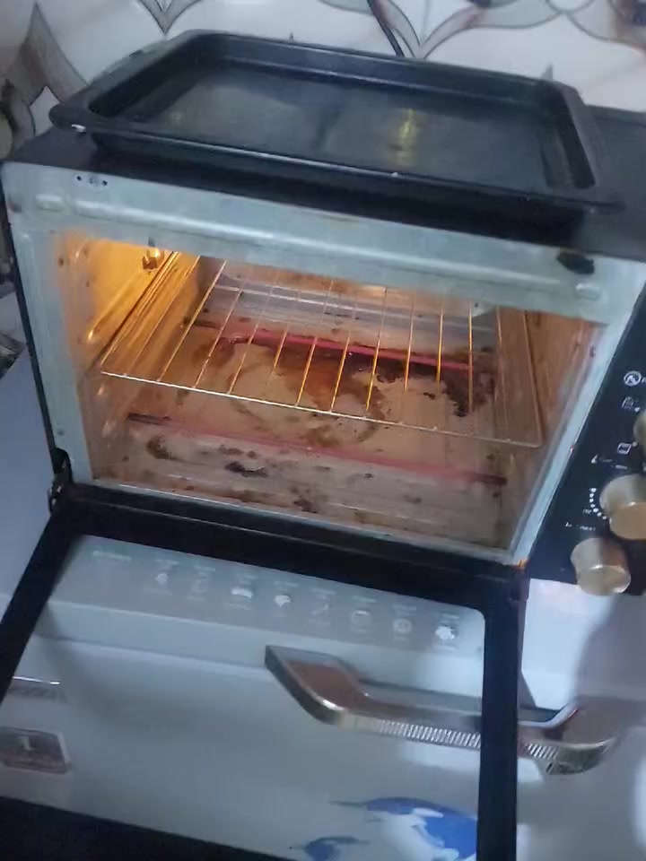 سلام عليكم اوفن شغال سعره ٦٠ وبي مجال عنوان بغداد بوب الشام ***********
