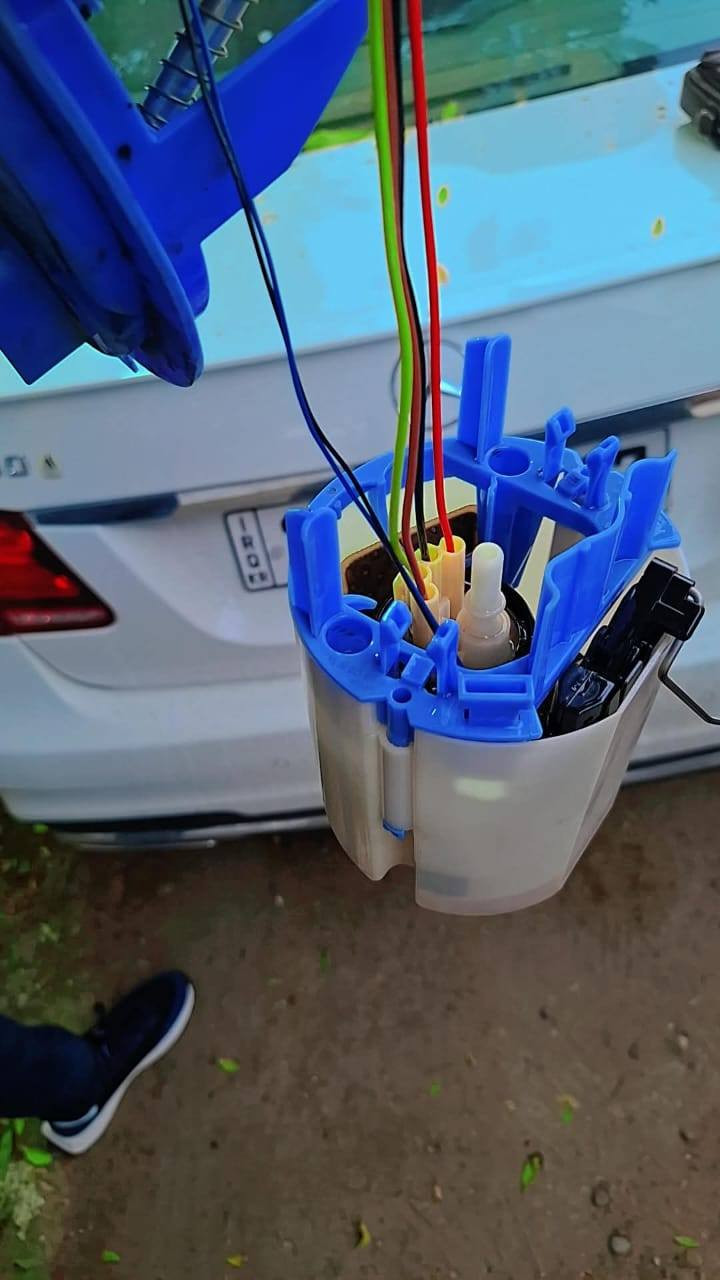 🚗 توب كار فيتر – كهربائي سيارات متنقّل 🔧
خدمتك توصلّك وين ما تكون بـ بغداد فقط وعلى مدار 24 ساعة! 🌙⚡️

📍 عطلت سيارتك؟ البطارية فضّت؟ تريد تصليح كهرباء أو فحص شامل؟
إحنا نجيك للمكان بدون ما تتعب نفسك!
✅تبديل فيت بم
✅ فحص وبرمجة
✅ تبديل بطاريات
✅ صيانة كهربائية كاملة
✅ سيارات حديثة فقط
✅ أسعار تنافسية وسرعة بالوصول
📞 اتصل الآن: ***********
📲 أو راسلنا واتساب مباشرة

توب كار كهربائي سيارات– خدمتك علينا وين ما تكون 🚙⚡
