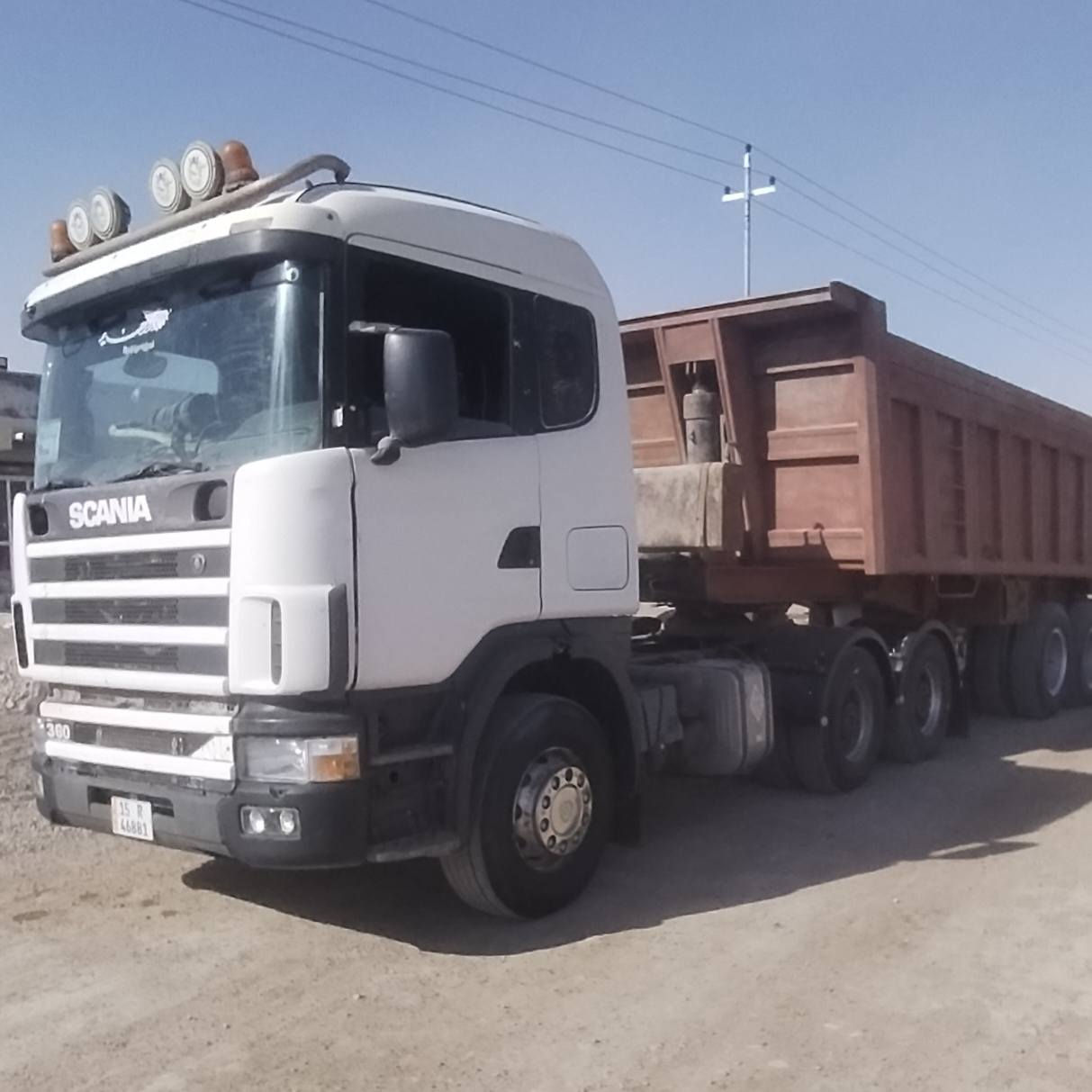 سلام عليكم البيع سكانيه 2000 تخم تاير رقم انكليزي مربوطه كلاب 3 لوحات مكينه بم ونوزل كير 900 /3 / 3 / مجموعة حلوح سبرنك شاصي باج بطن العنوان ميسان السعر 180 وبيه مجال رقم تليفون ***********
