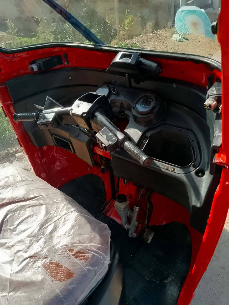 للبيع تكتك موديل 17 رقم وسنوية انكليزي هزة جديدة تخم تأير جديد كلجات جديدة دبلات جدد تكتك خير من الله كبل للشارع السعر 4 و500 وبيها مجال مكاني التحرير ***********
