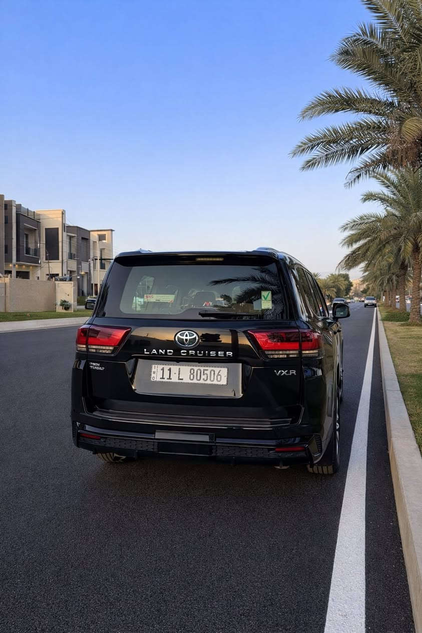 السلام عليكم لاندكروز vxrلمتدد2023
وكاله ساس داخل الضمان ماشيه 70الف كيلو متر بوب شفط السياره كفاله عامه لا بارد ولا صبغ السعر ،78الف دولار و800ومجالها بسيط مكاني بغداد السيديه 
***********
