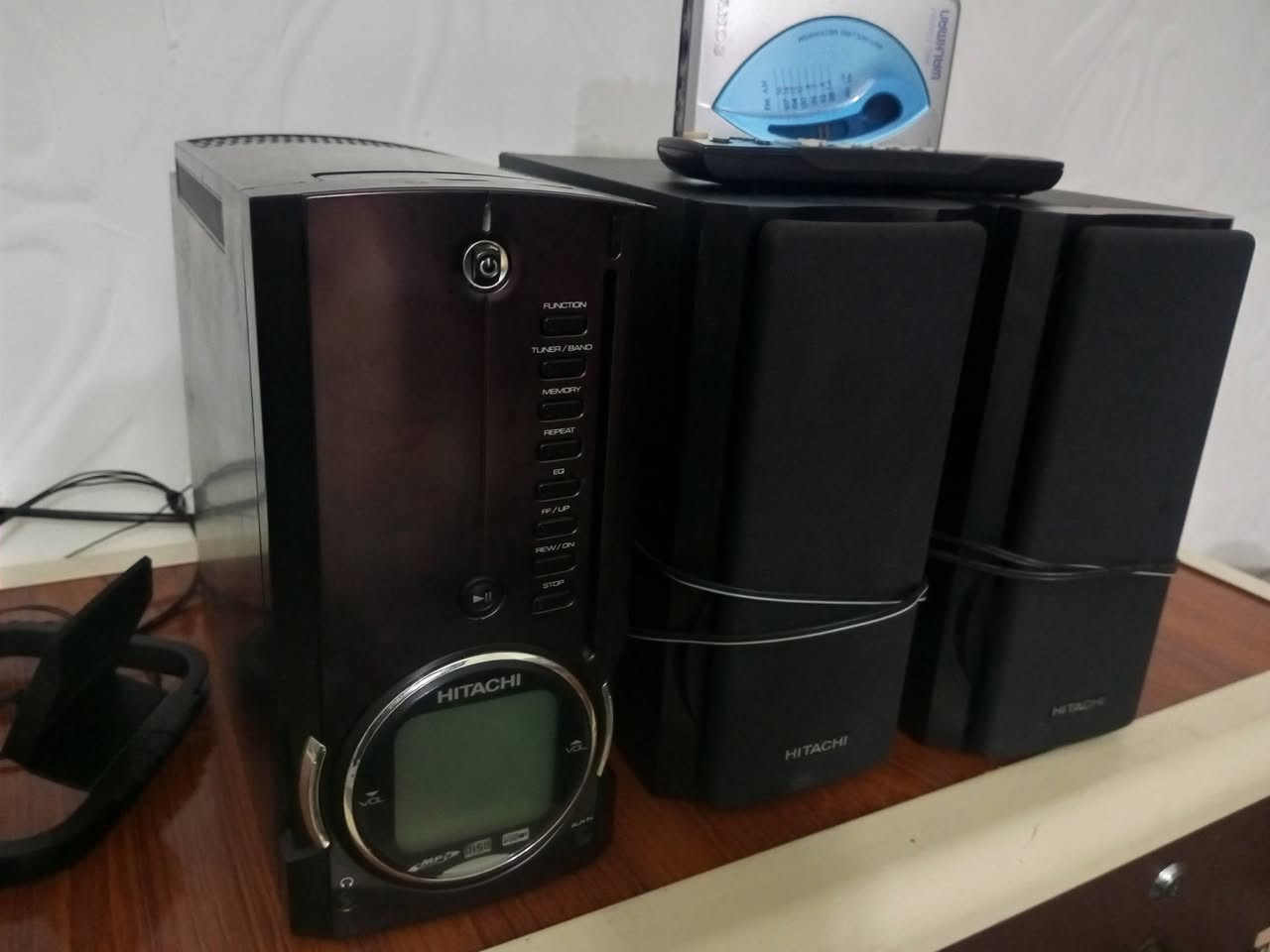مشغل صوت راديو am,fm اواكس فلاش رام بس قرص ما يشتغل مع ال ريموند السعر ٤٠ الف


**إذا كنت صاحب هذا الإعلان وتريد حذفه لأي سبب، رجاءا أرسل رسالة إلى الدعم الفني**
