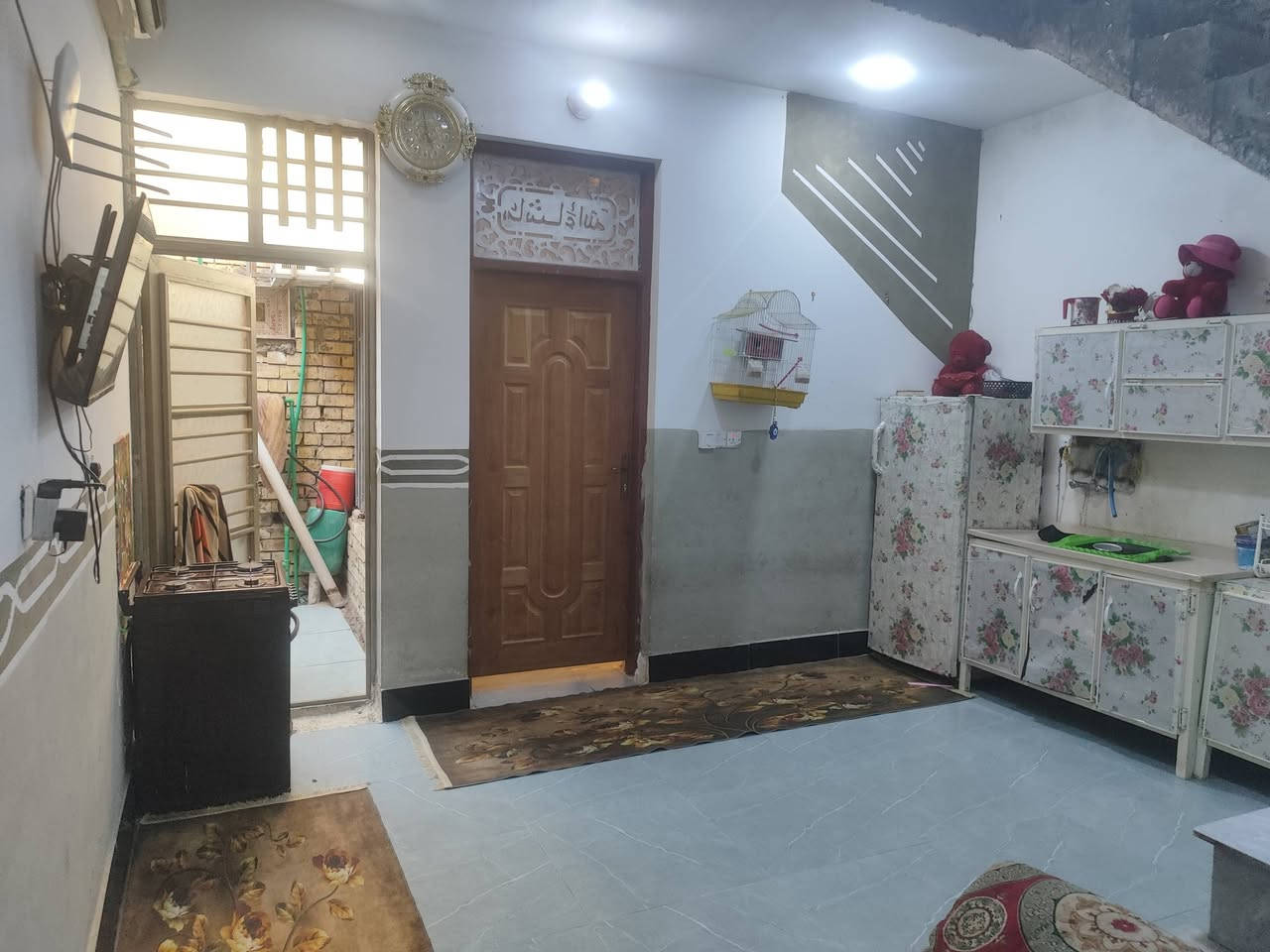 بيت مساحة 100م أساس رفت بناء طابوك حديث البيت بيه مجاري ماء كهرباء
قرب البانزيخانة قريب على شارع العام الكرغولية البناء حديث سعره 55 وبيه مجال 
للاستفسار ***********

