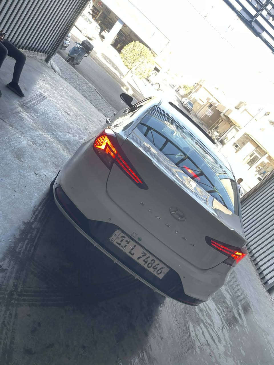 السلام عليكم 
النترا 2019 خليجي فول مواصفات رقم بغداد الدولي تحويل مباشر مكينه 2000 دوش ما مفتوحه ماشيه 158 كم 
فتحة 
بصمه تشغيل وابواب وبصمة جنطه 
يدات نيكل 
حساسات امامي وخلفي 
لايت زينون
 لد امامي وخلفي 
كامره  اماميه وخلفيه 
شاشه 
تحكم ستيرن 
3 أنظمة قيادة 
السعر 158 السونار مرفق مع الصور 
مكانها الأنبار الكرمة 
مكلف بالنشر 
*********** 
***********
