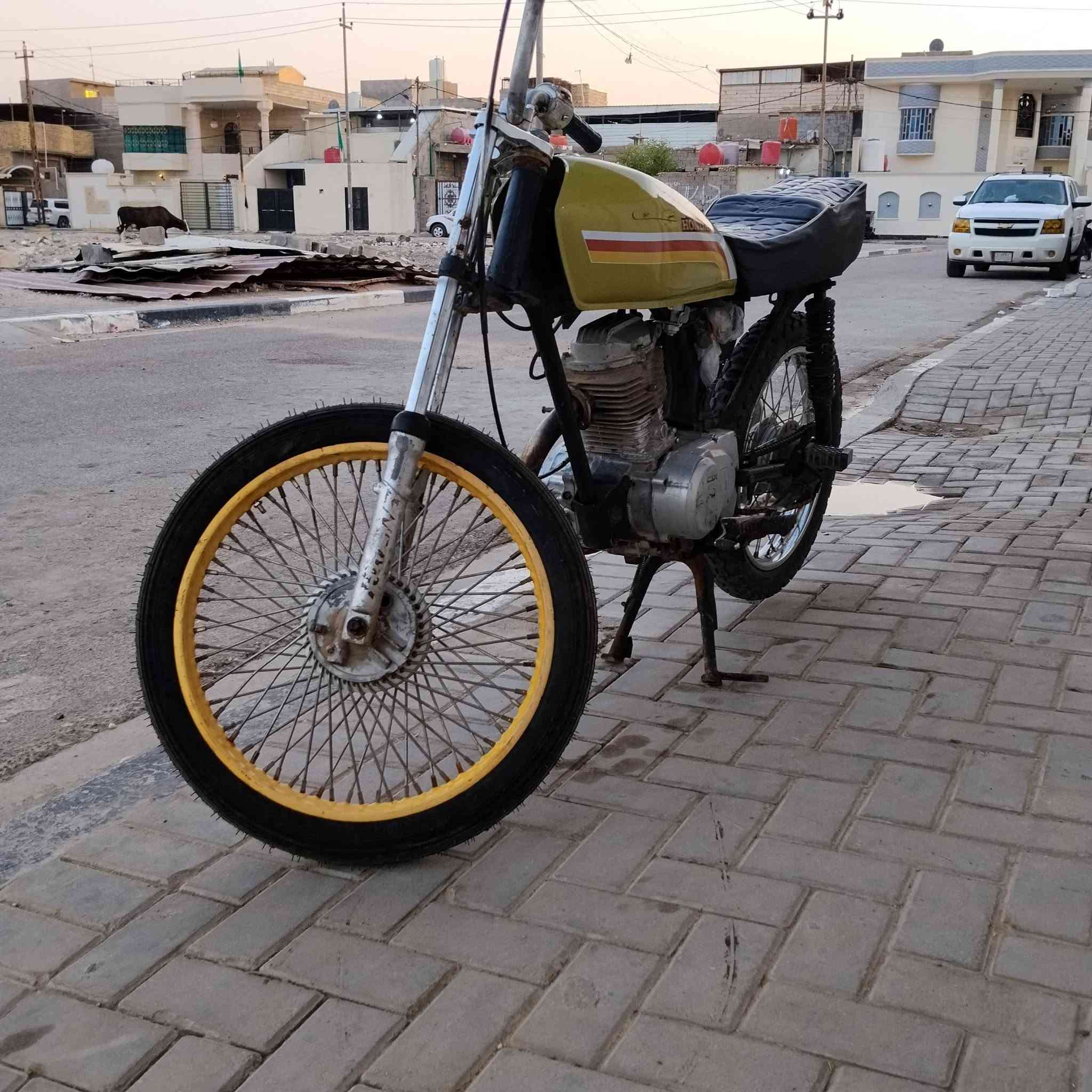 سلام عليكم دراجه اربعه كير 

مفتوحه تاير جديد امامي +كابريته جديده 
250 وبيها مجال *********** مكانه بصره 5ميل
