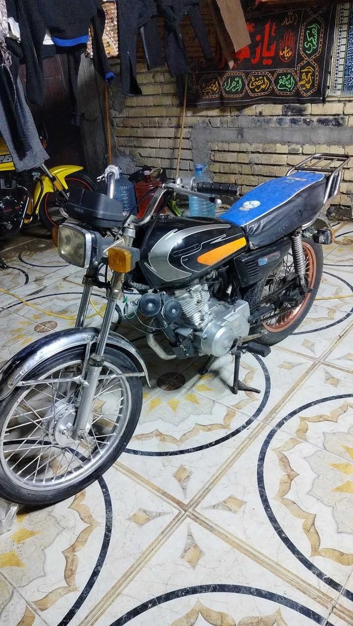 للبيع 4 كير يراني اصلي  مديل 2013 وراق ضايعه كلك مكفوله من سرقه بيه بليته ورقم شاصي  لا تنقص ولا تبخر كلشي ما بيهه حلوه ونضيفه سعر 325 وبيه مجال مكان قرب فندق البارون شراي تصل ***********
