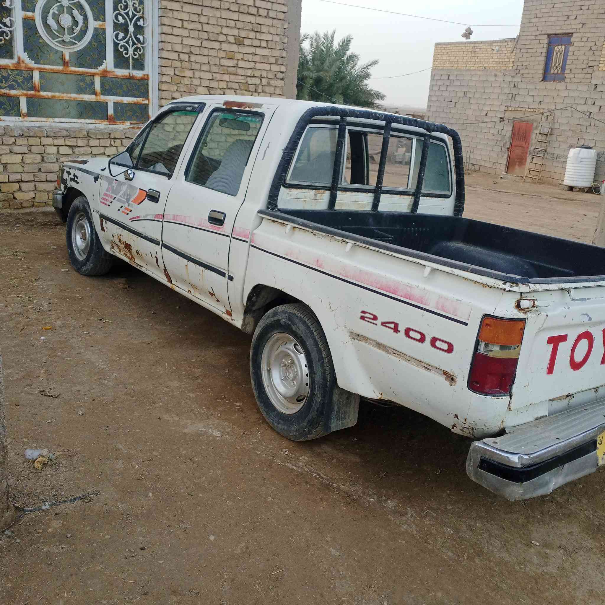 سلام عليكم بيكم موديل 89سياره جاهز من كلشي تخم تاير وحداديه ومكينه جديد كله جديد (ملاحظه السياره ماندل راعيه أتعهد من سرقه أو عشاير أو دوله رقم بغداد سنويه الاصلي) عدي بس راعيه ماندل بيت المكان ناصرية الشطره هاذ رقمي‏‪***********‬‏ سعرها مناسب كلش🥹
