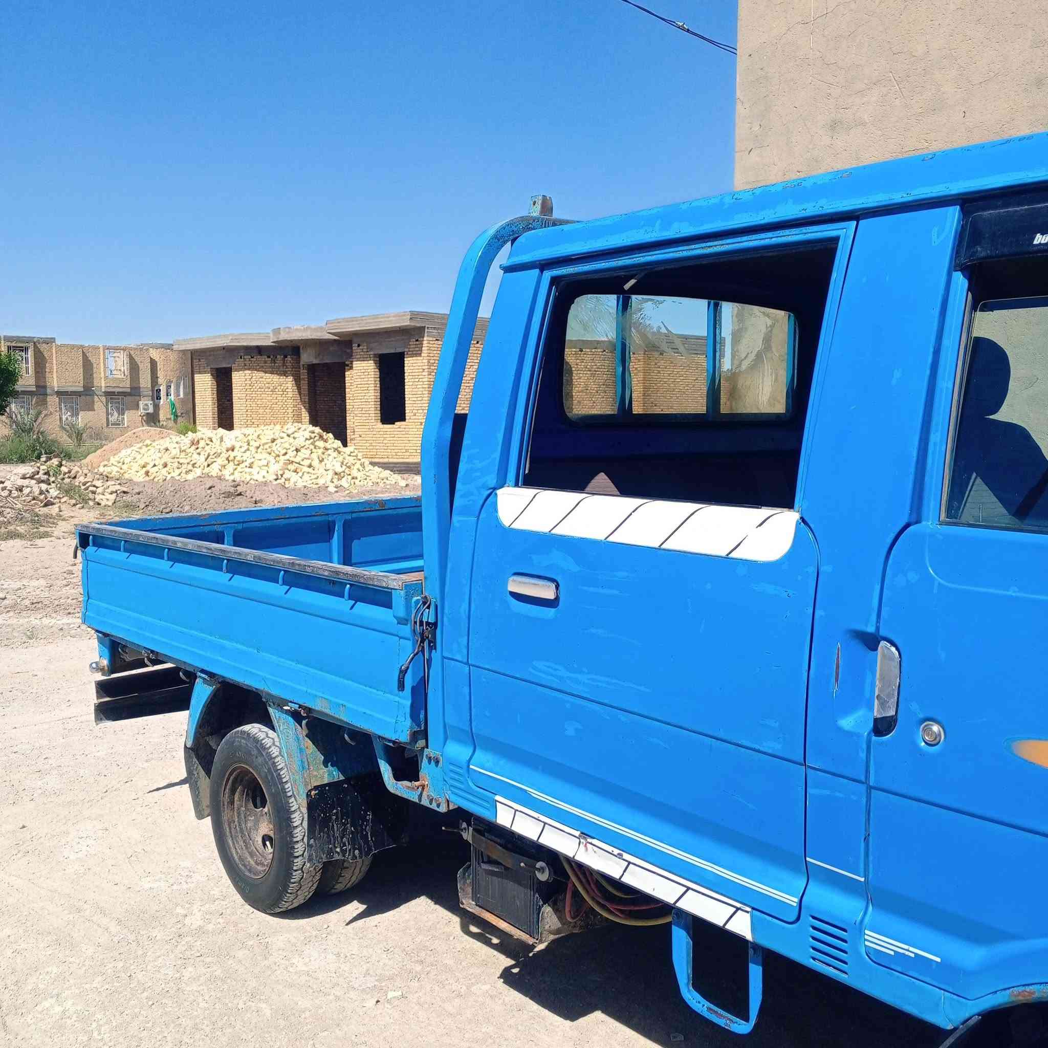 كيه بنكو موديل 95  سيارة خير من الله بلاديه شاصي مكفول رقم انكليزي بسمي تحويل ثاني يوم للستفسار رقم الهاتف ***********
