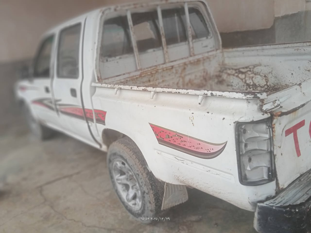 السلام عليكم بكم للبيع موديل 2000 الهاتف ***********
