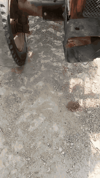 السلام عليكم ماكينه عنتر للبيع رقم وسنويه تحويل موجود مكان ديالى ***********
