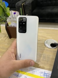 هاذه الجهاز للبيع ريدمي نوت 11   نضيف بس شوف هاي شويه بي سواد من جوه ج...