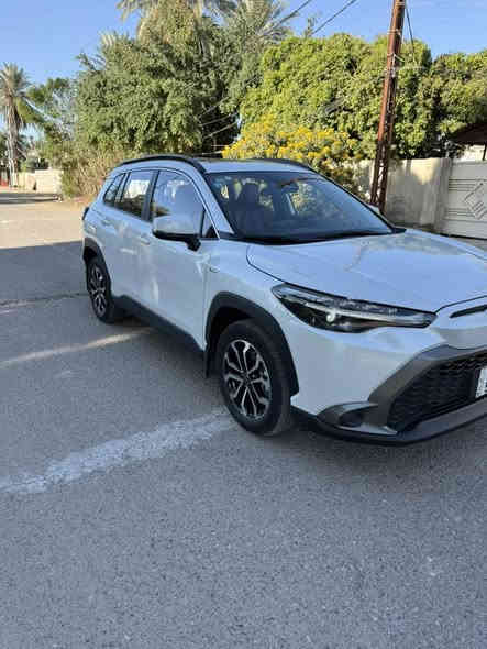 السلام عليكم 

تويوتا فرونت لاندر S  فول مواصفات هايبرد 

موديل 2025   

السعر /25،500.000مليون 

ماشية 15 كم مكفولة 

لايت 4 عدسة
بصمة تشغيل 
بصمة ابواب بصمة سايد بريك 
فتحة سلايد 
قطعتين تبريد بلادي 
كرسي كهرباء 
كراسي جلد اسود  واحمر
ويل كروم 
شباك امامي نيكل 
شاشة وكامرة اصلية 
رادار 
تحديد مسار 
تحكم مقود جهتين 

مكان السيارة بغداد 

***********
