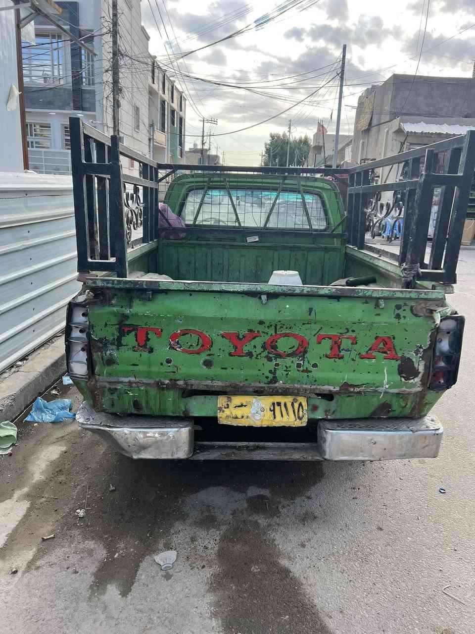 سلام عليكم بيكم تيوته موديل  ٨١كير محرك جدد شواصي نضاف السعر ٢٢وبيهه مجال***********
